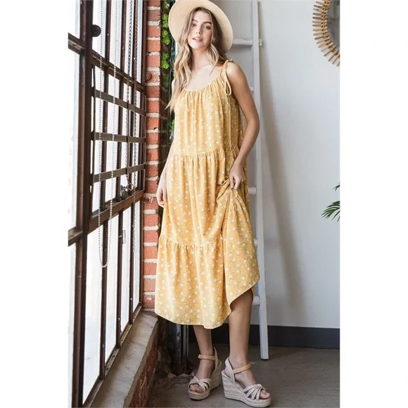 LAST 1️⃣ YELLOW FLORAL SPAGHETTI STRAPS DRESS - Picture 2 of 5